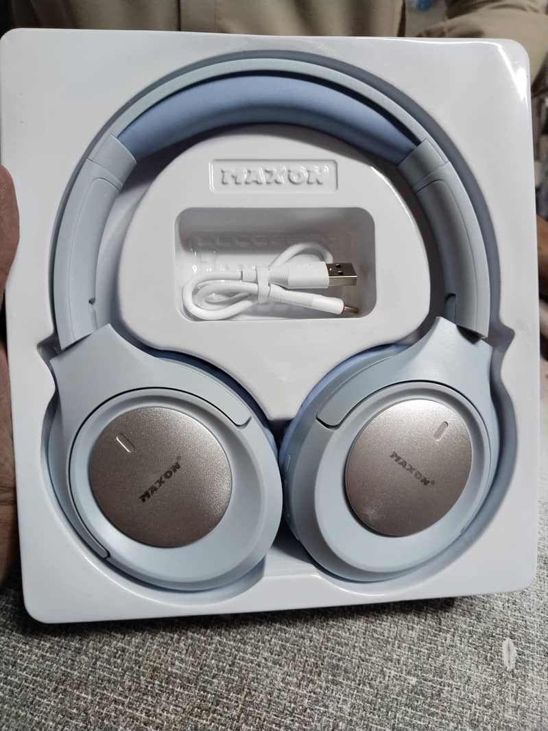Maxon Headphone 3