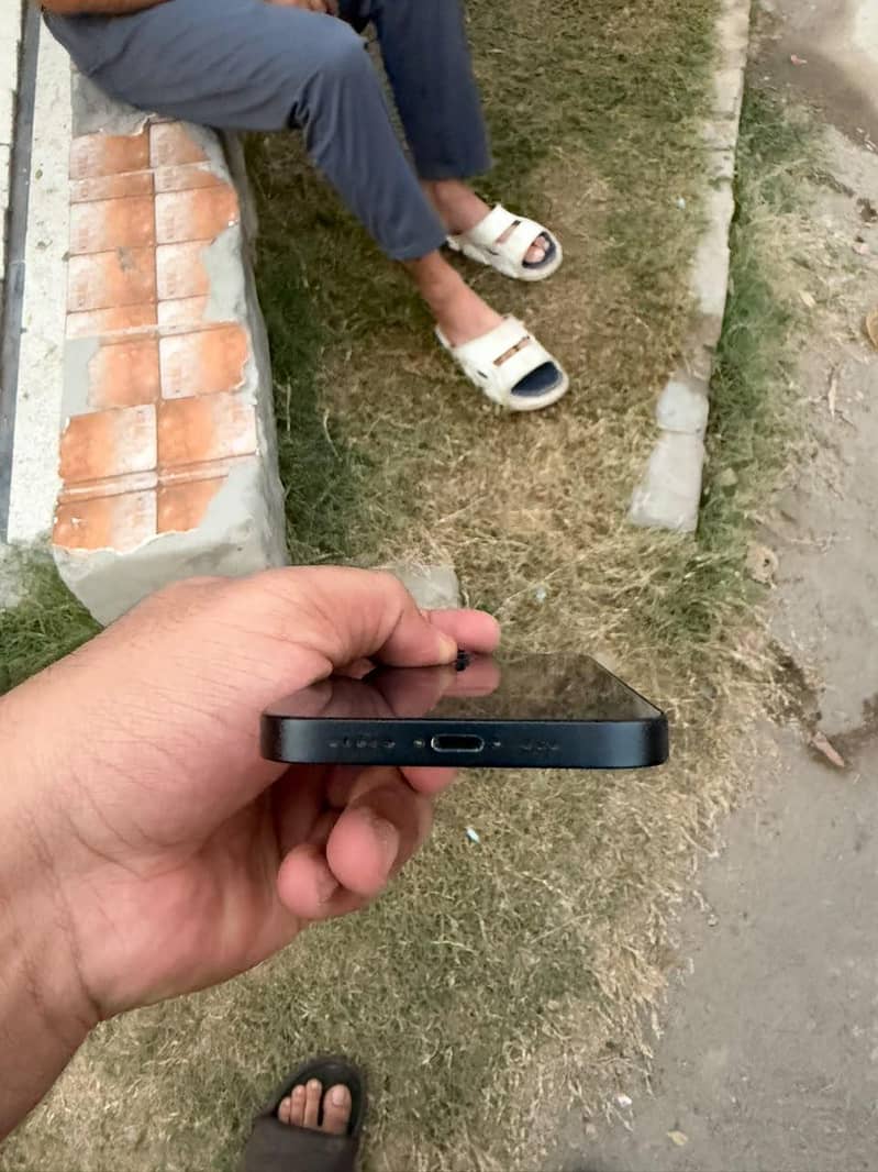 Apple iPhone 14 mdm 3