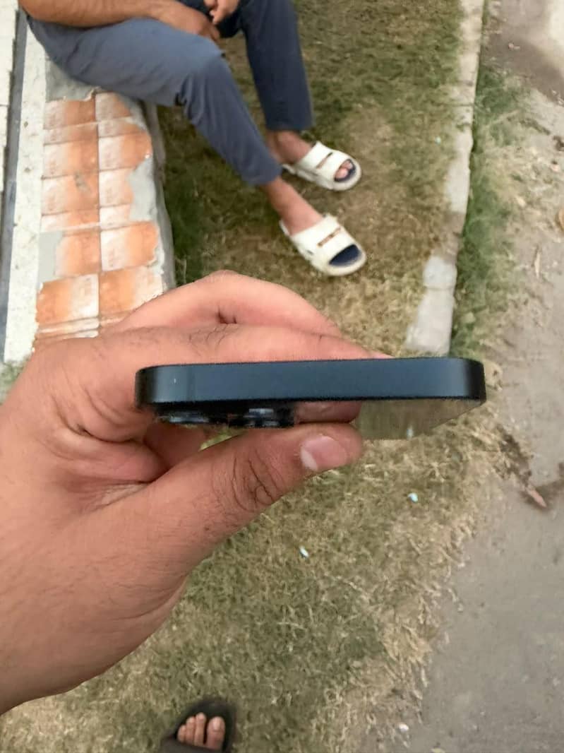 Apple iPhone 14 mdm 4