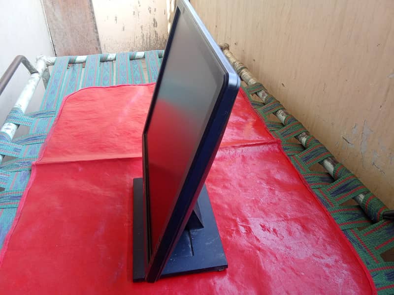 Dell Led 17 inch 2