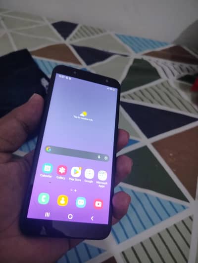 Samsung Mobile J6