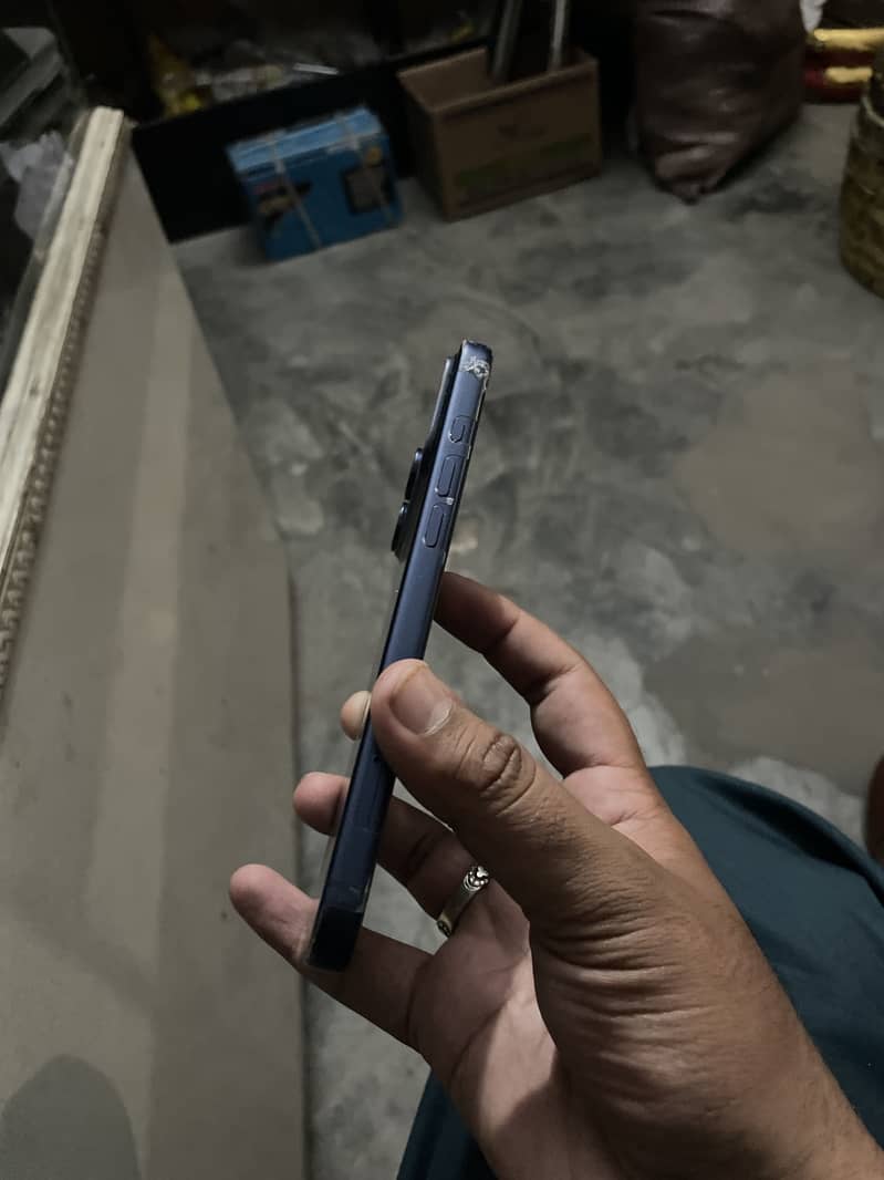 Apple iPhone 17 Pro Max 1