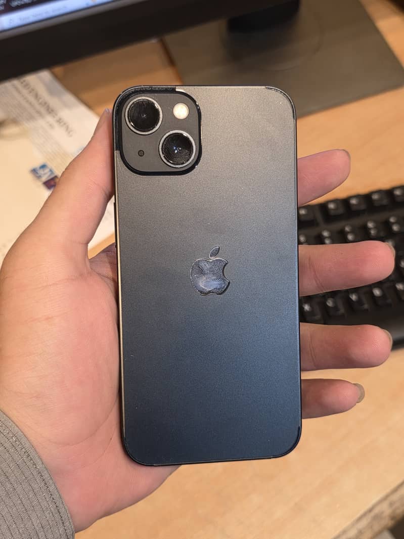 Apple iPhone 13 1