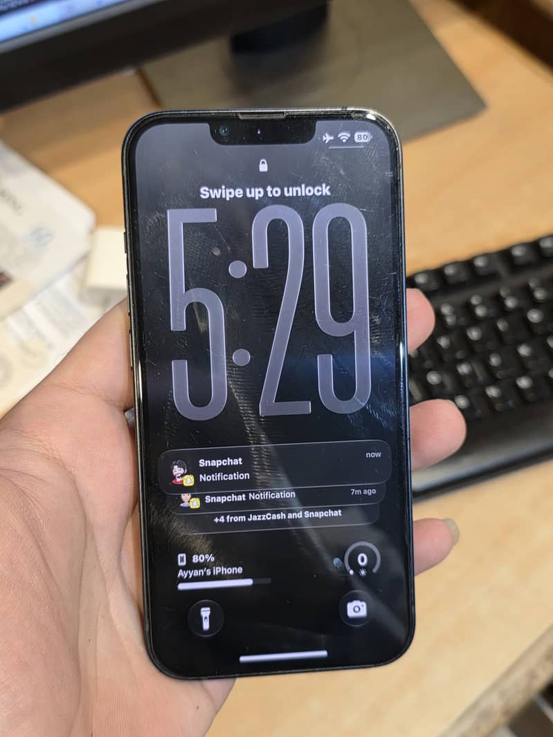 Apple iPhone 13 2