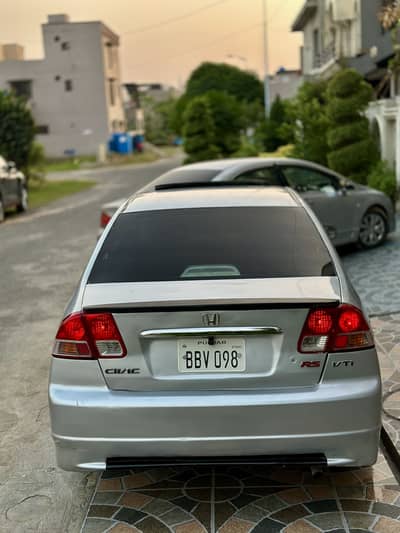 Honda Civic Oriel 2001