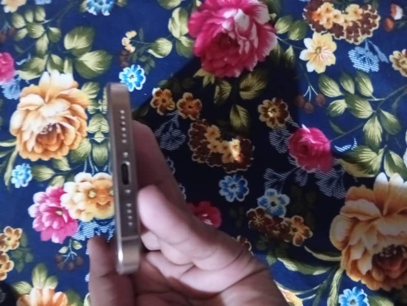 Apple iPhone 16 Pro Max 5