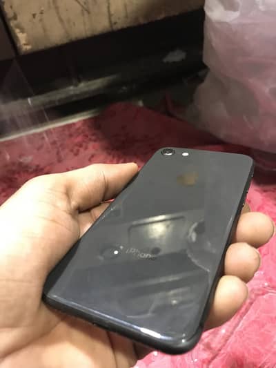 Apple iPhone 8