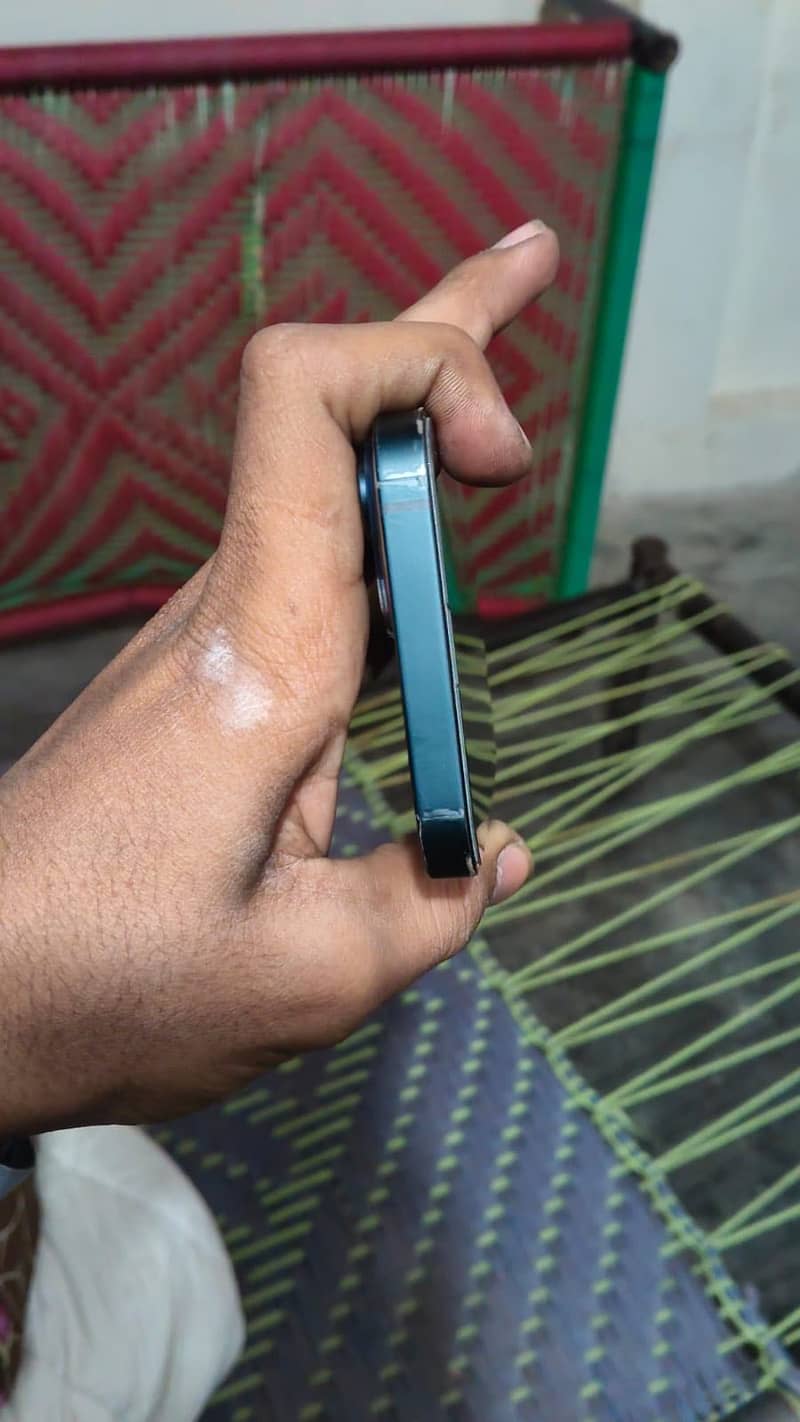 Apple iPhone 14 6