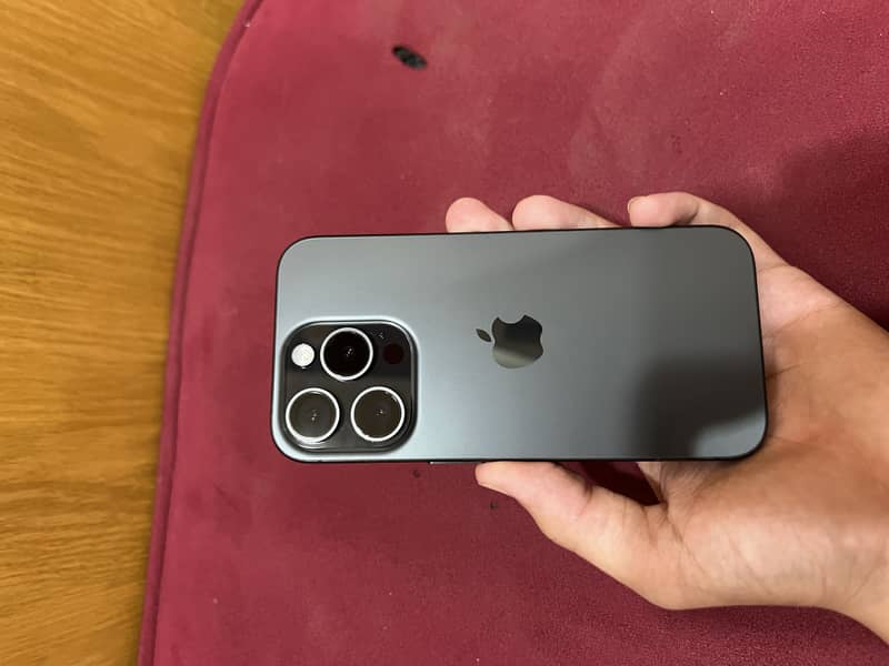 Apple iPhone 15 Pro jv 128gb 4