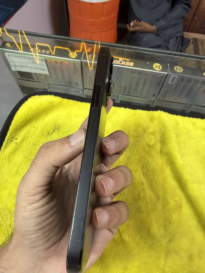 Apple iPhone 14 Pro Max 7