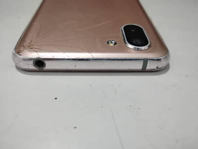 Sharp Aquos R2