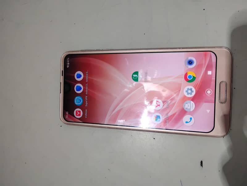 Sharp Aquos R2 4
