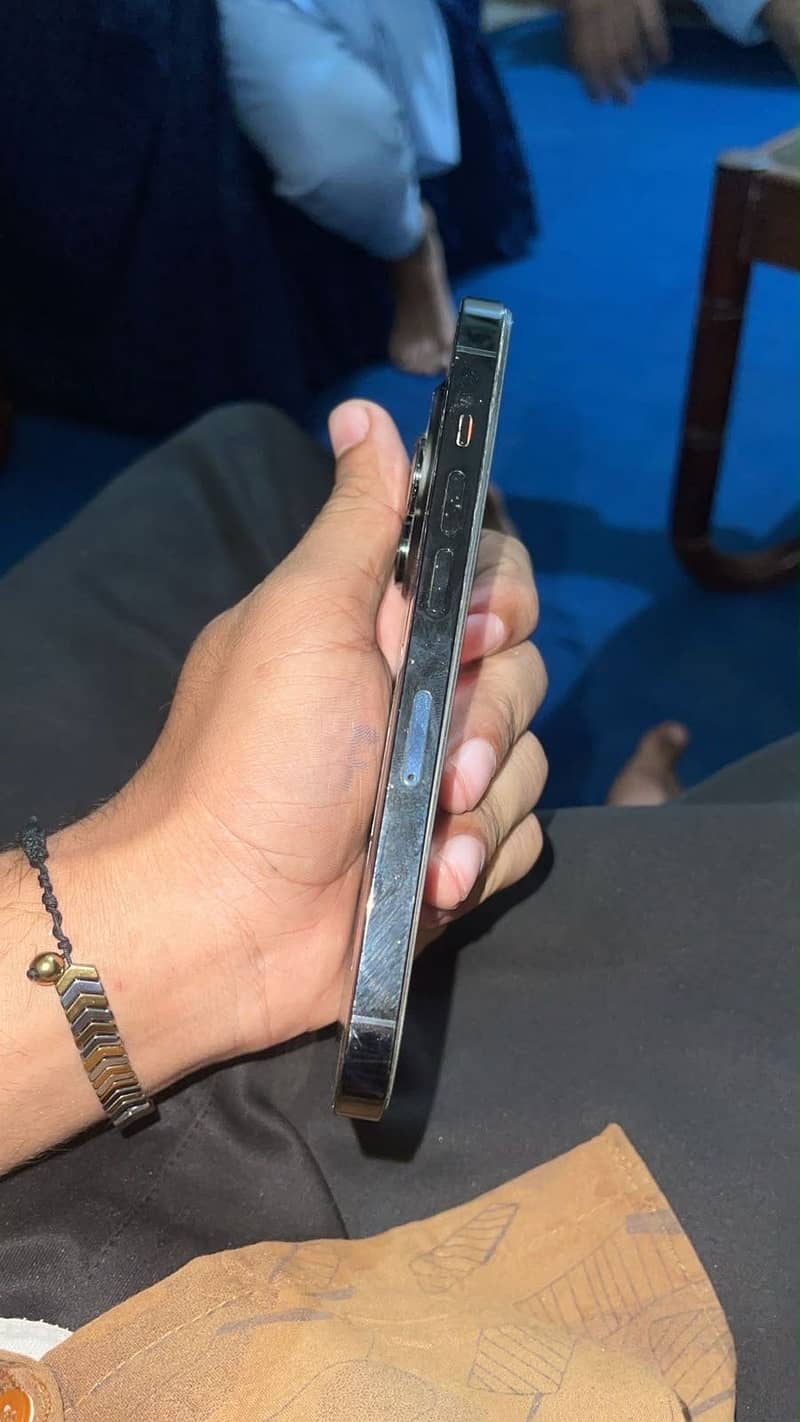 Apple iPhone 14 Pro 1
