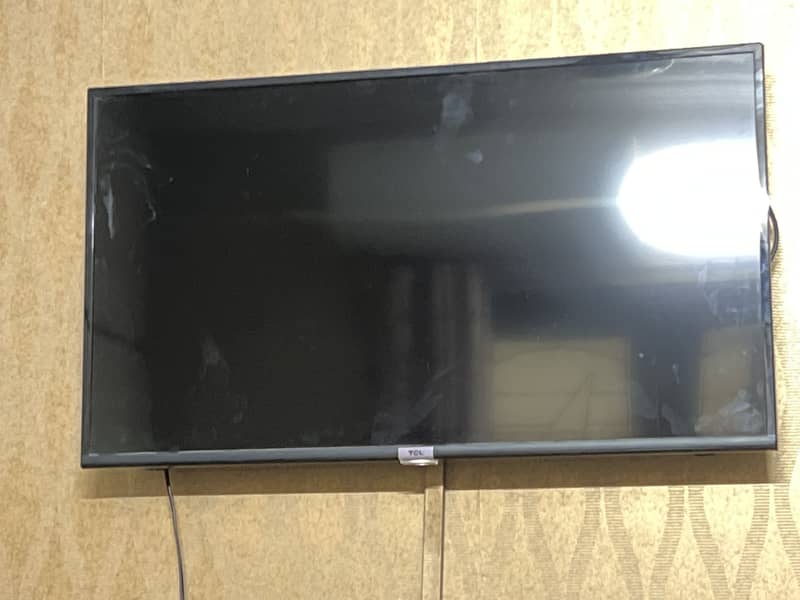 Tcl 40 Inch smart Tv - Televisions - 1120902089