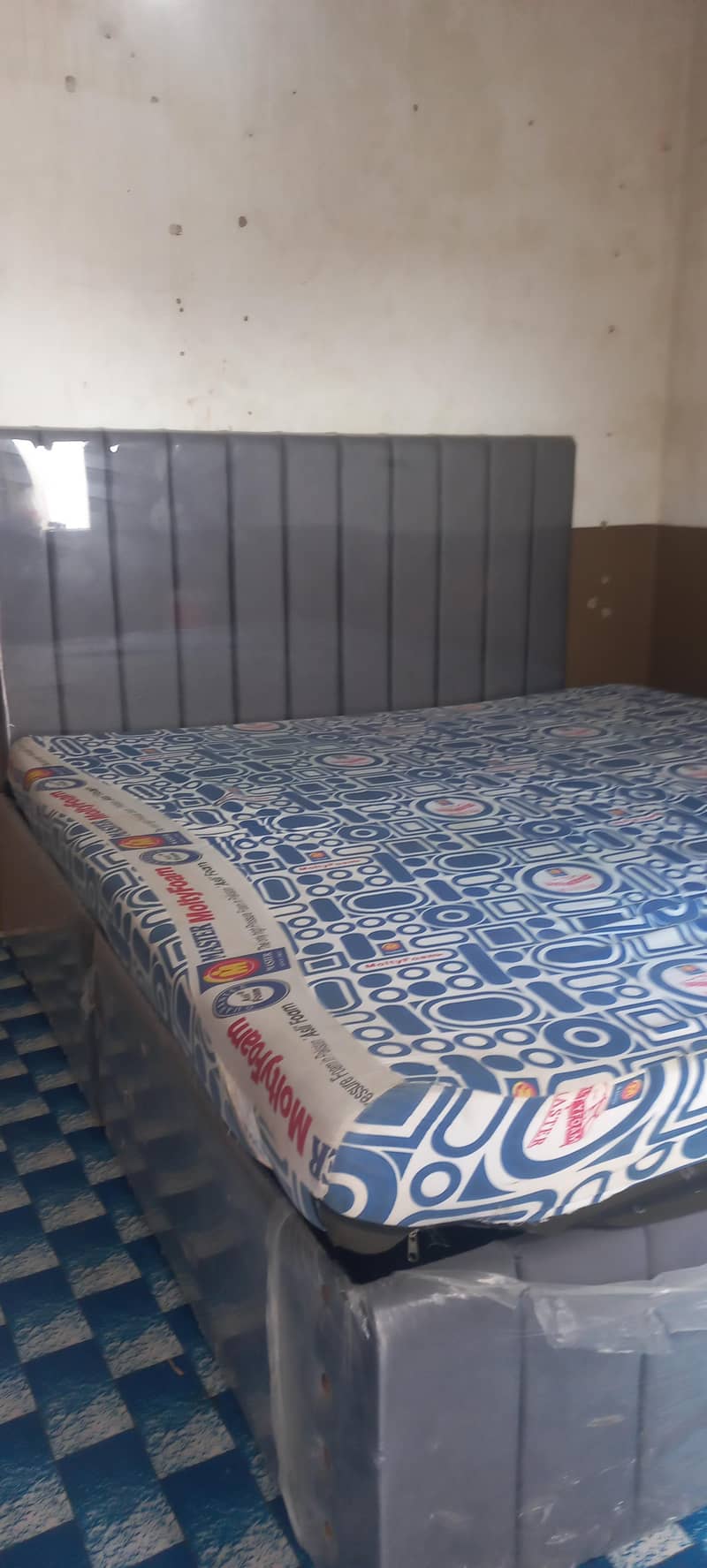 queen size bed 5