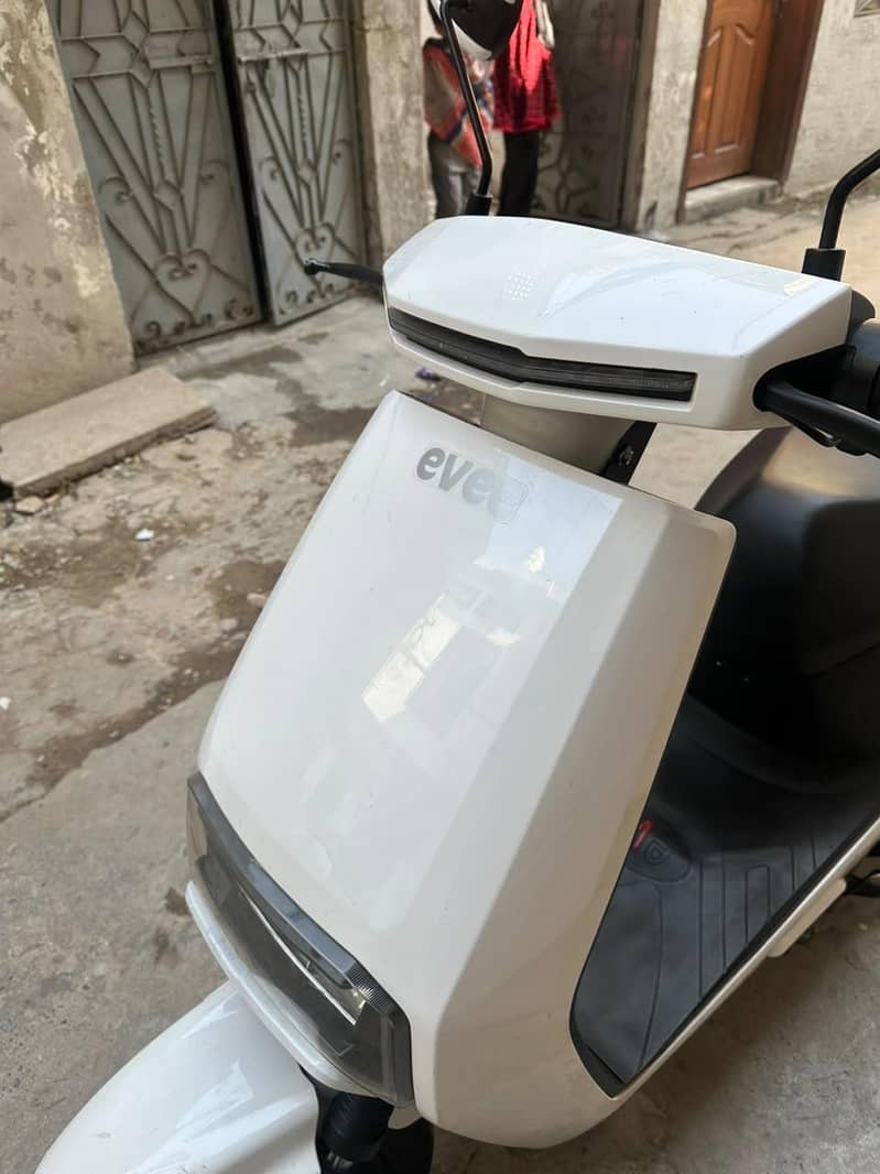 Scooty 1