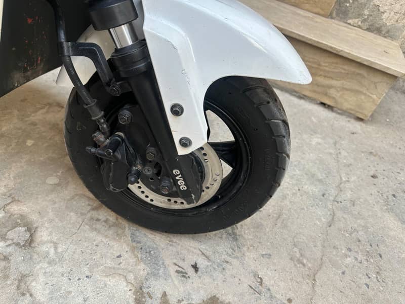 Scooty 7