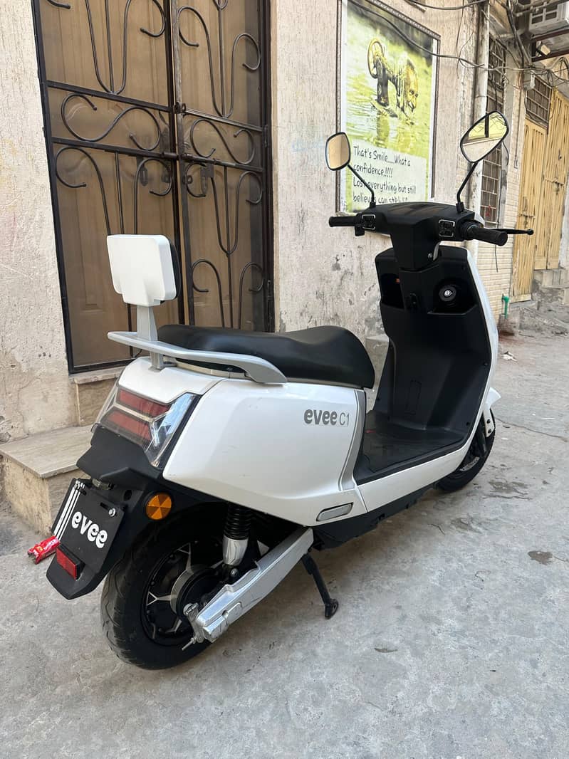 Scooty 11