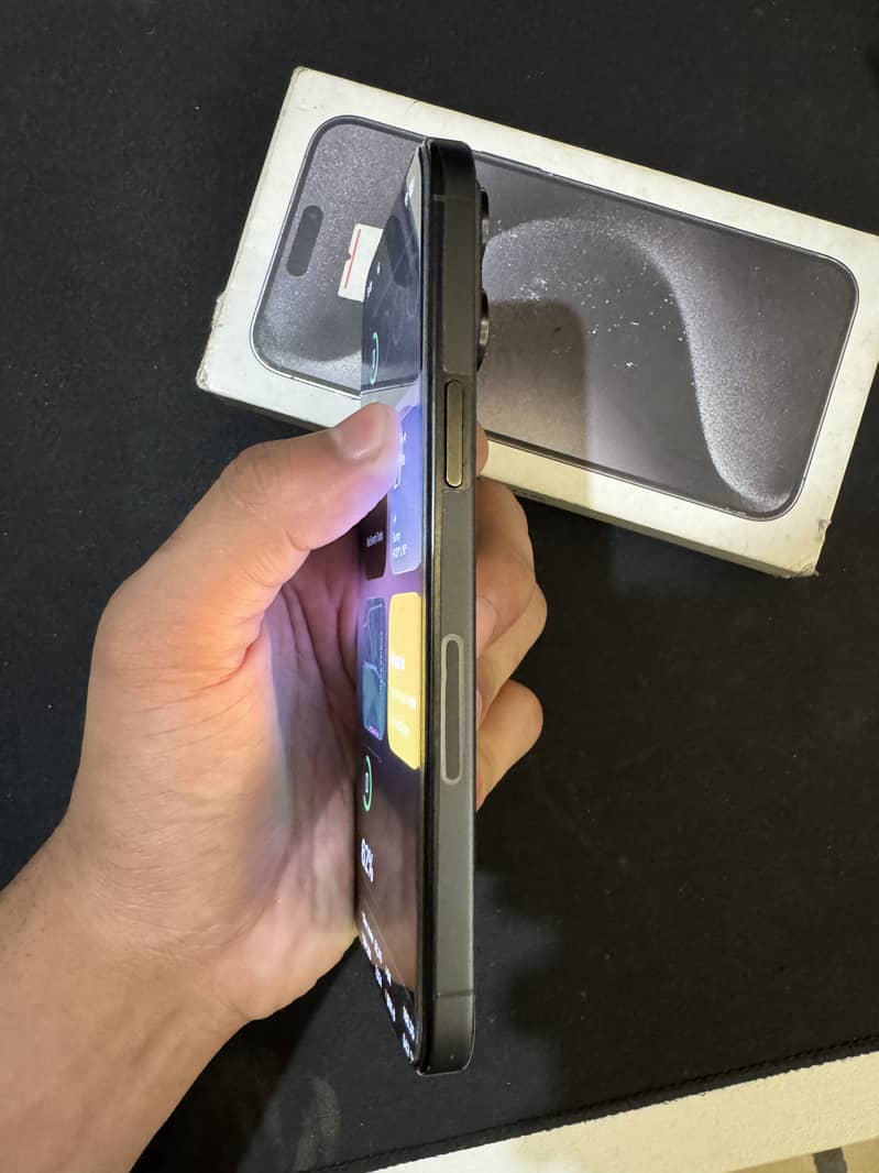 Apple iPhone 15 Pro Max 1