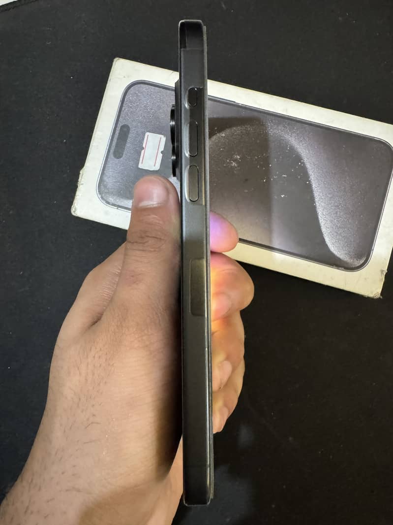 Apple iPhone 15 Pro Max 2