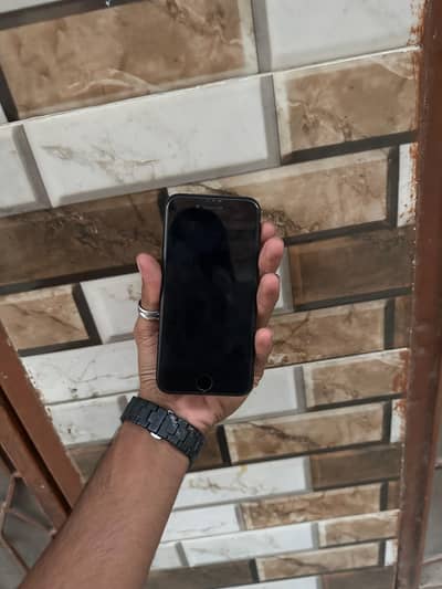 Apple iPhone 7