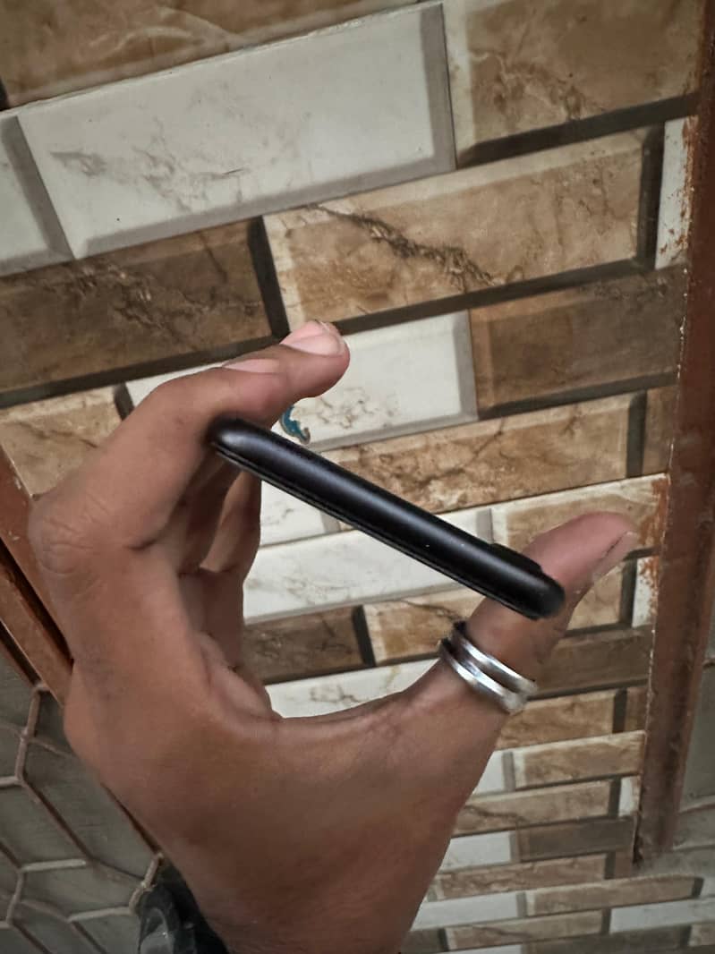Apple iPhone 7 3