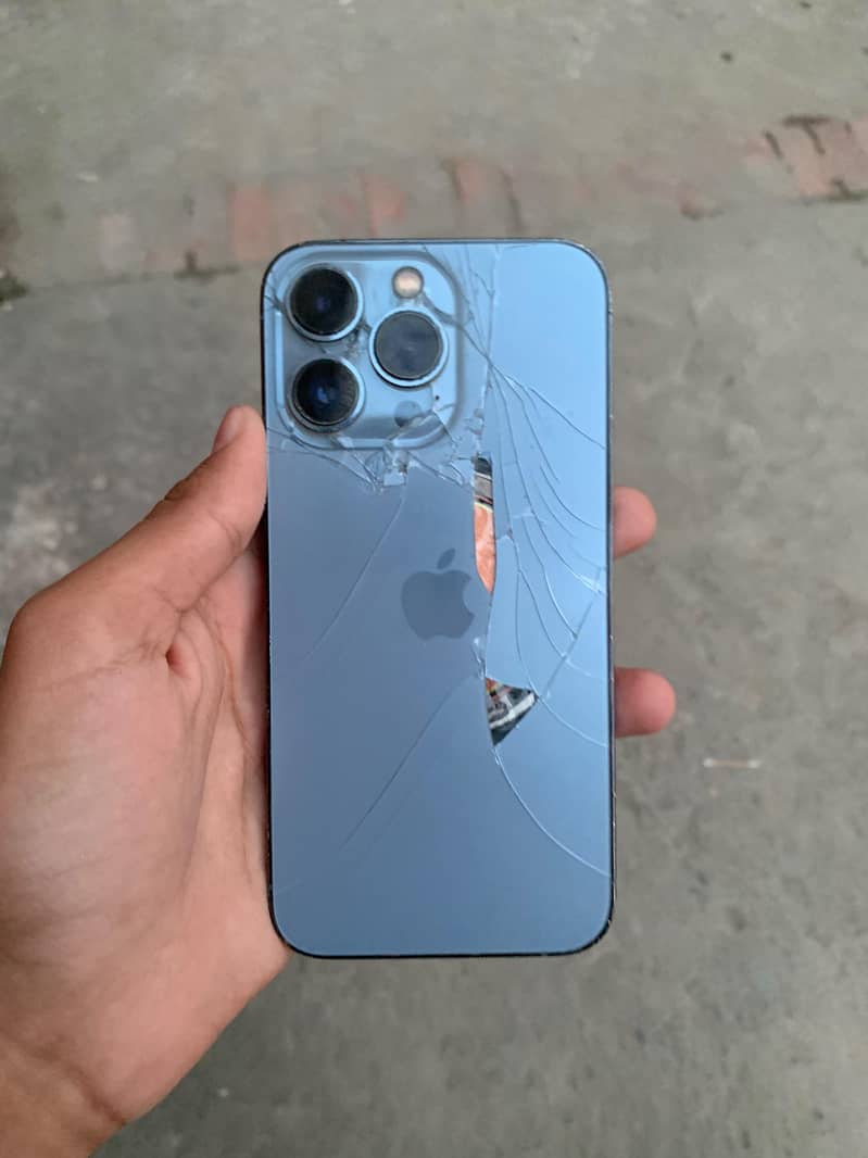 Apple iPhone 13 Pro 3