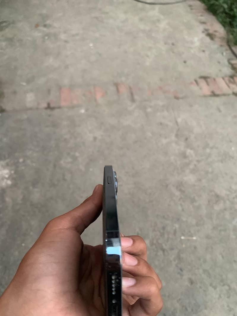 Apple iPhone 13 Pro 11