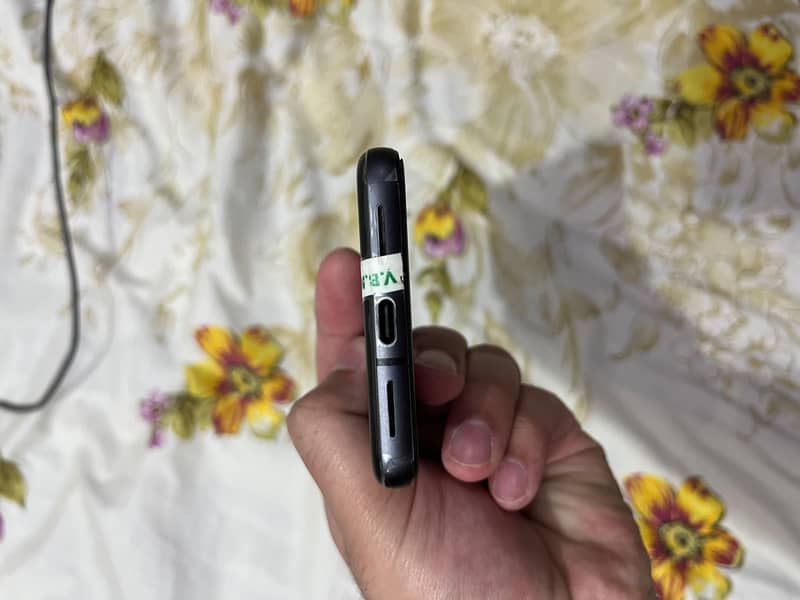 Google Pixel 8 2