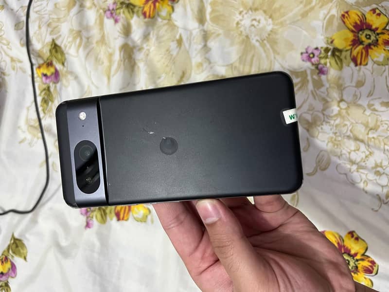 Google Pixel 8 4