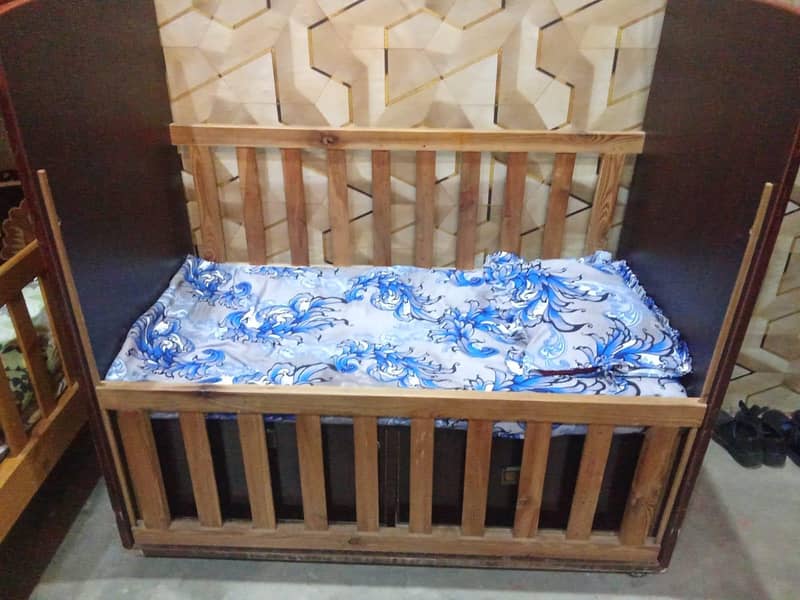 baby cot 1