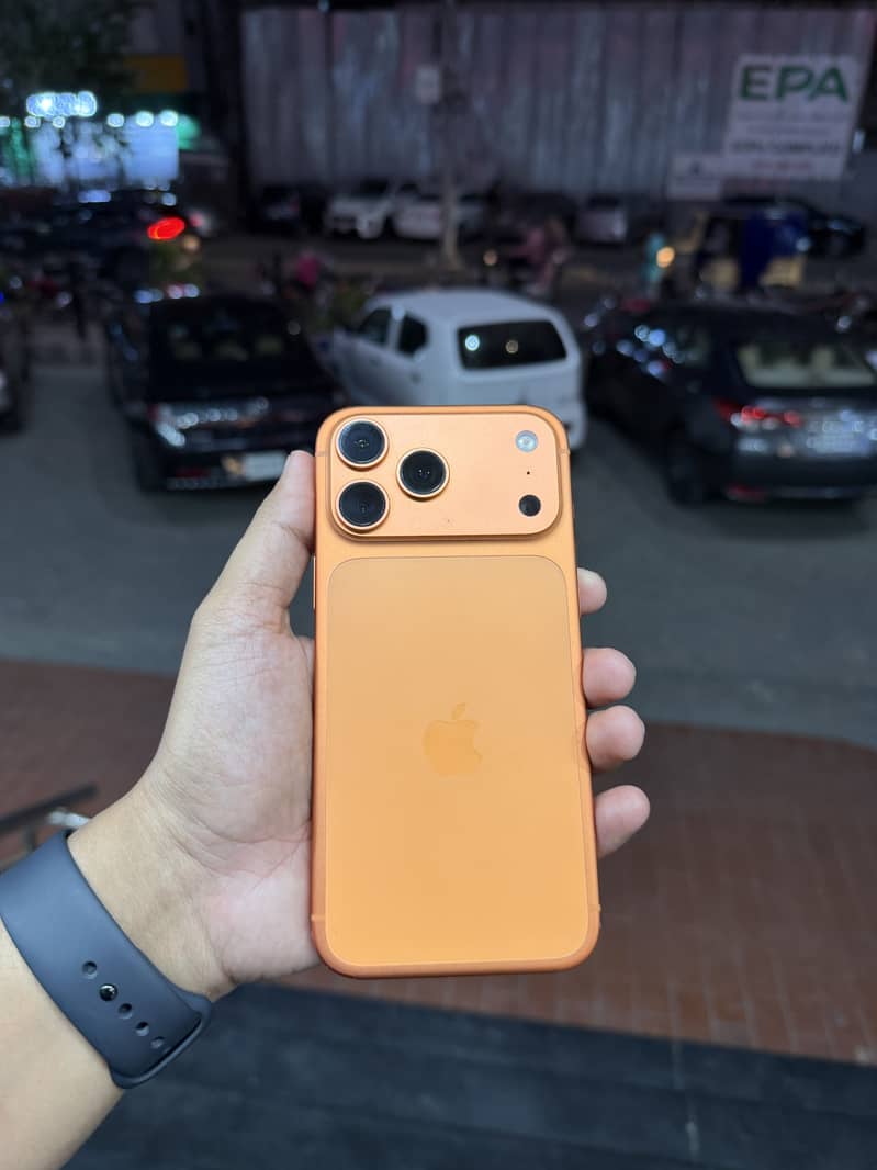 Apple iPhone 17 Pro Max 0