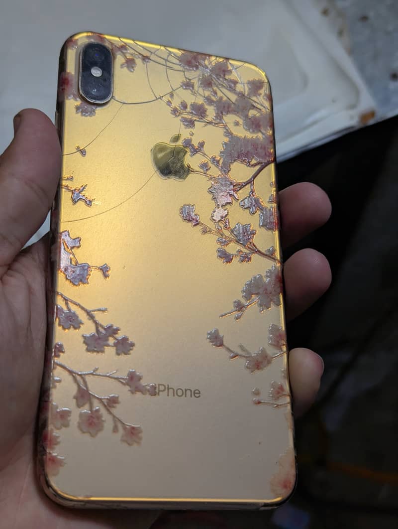 Apple iPhone XS Max 1
