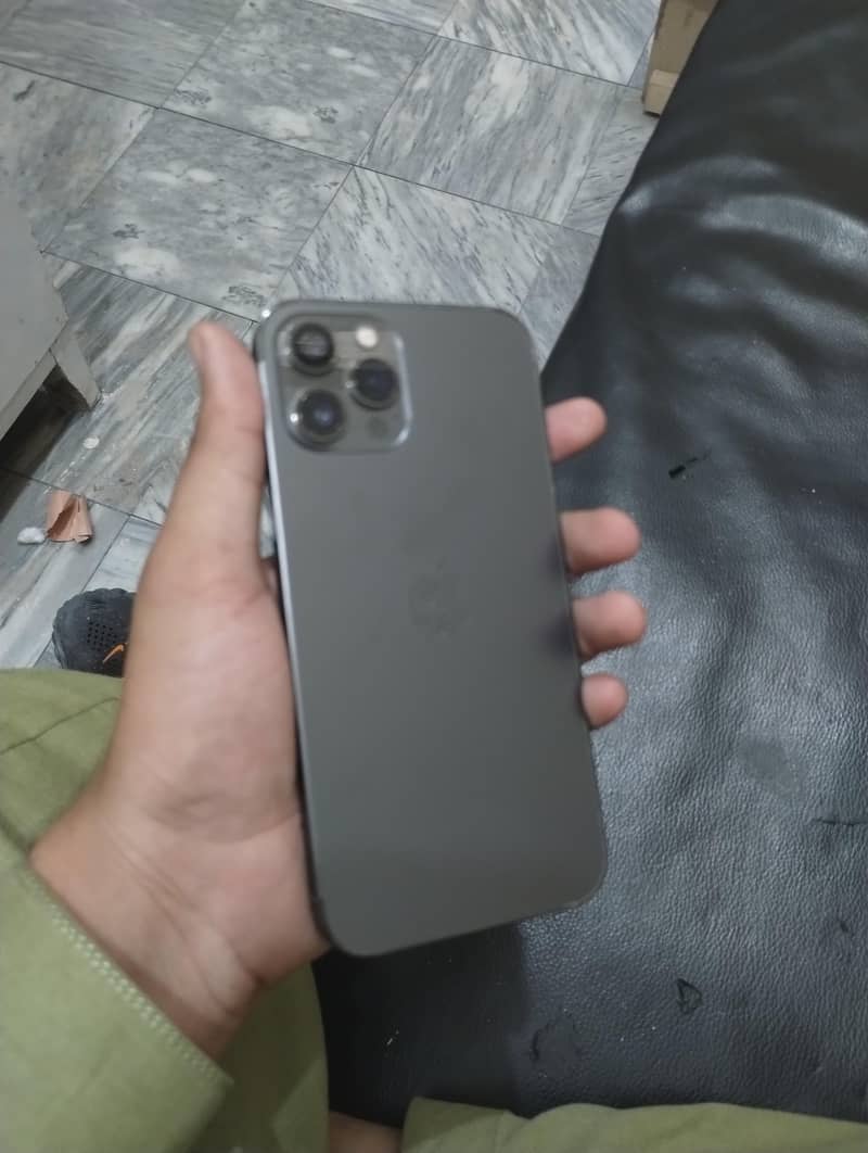 Apple iPhone 12 Pro Max 5