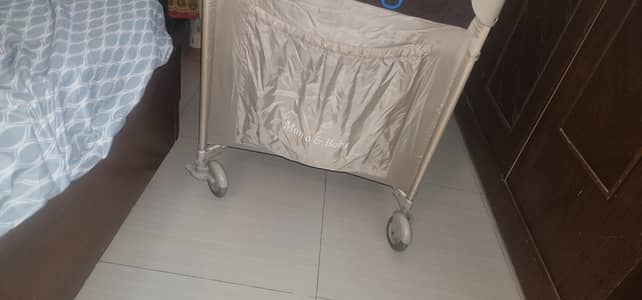 Baby Cot / Bed / Play pen
