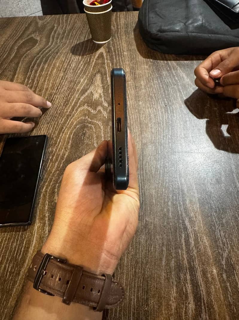 Vivo Y21 - Mobile Phones - 1120902378