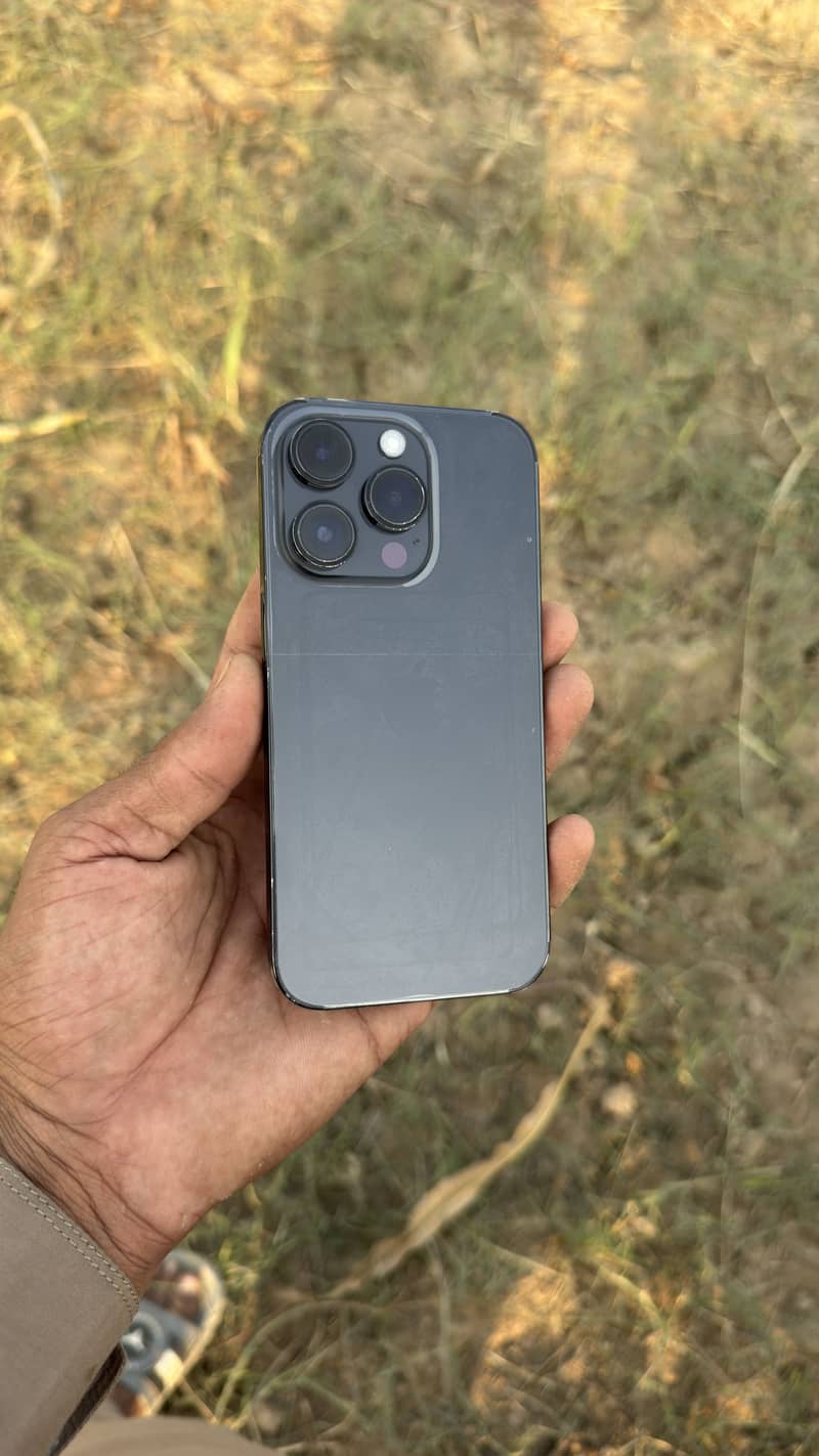 Apple iPhone 14 Pro 0