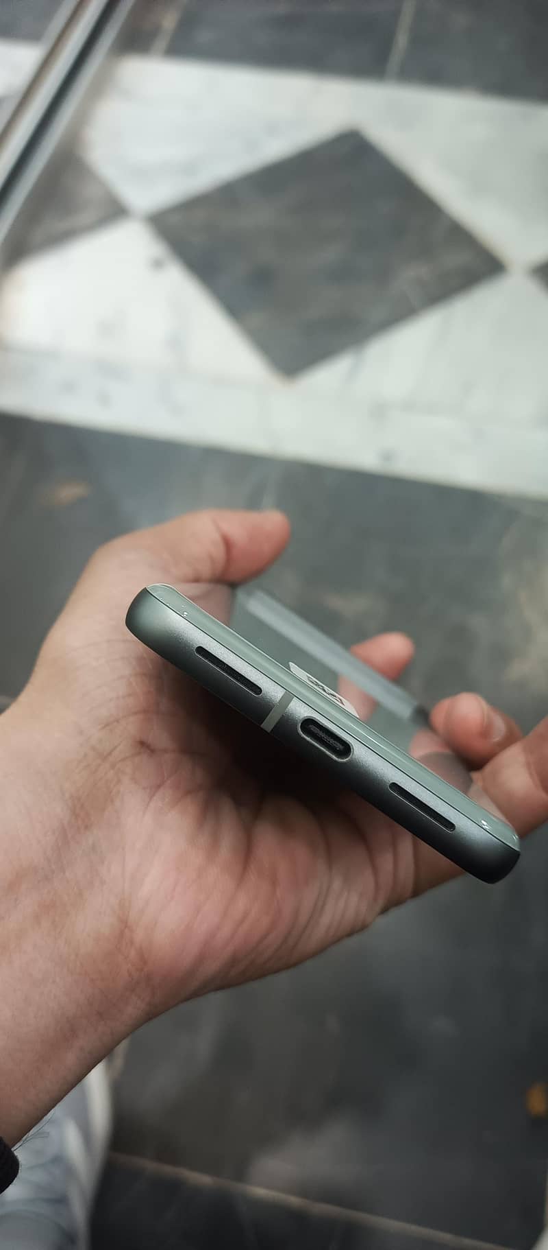 Google Pixel 8 3