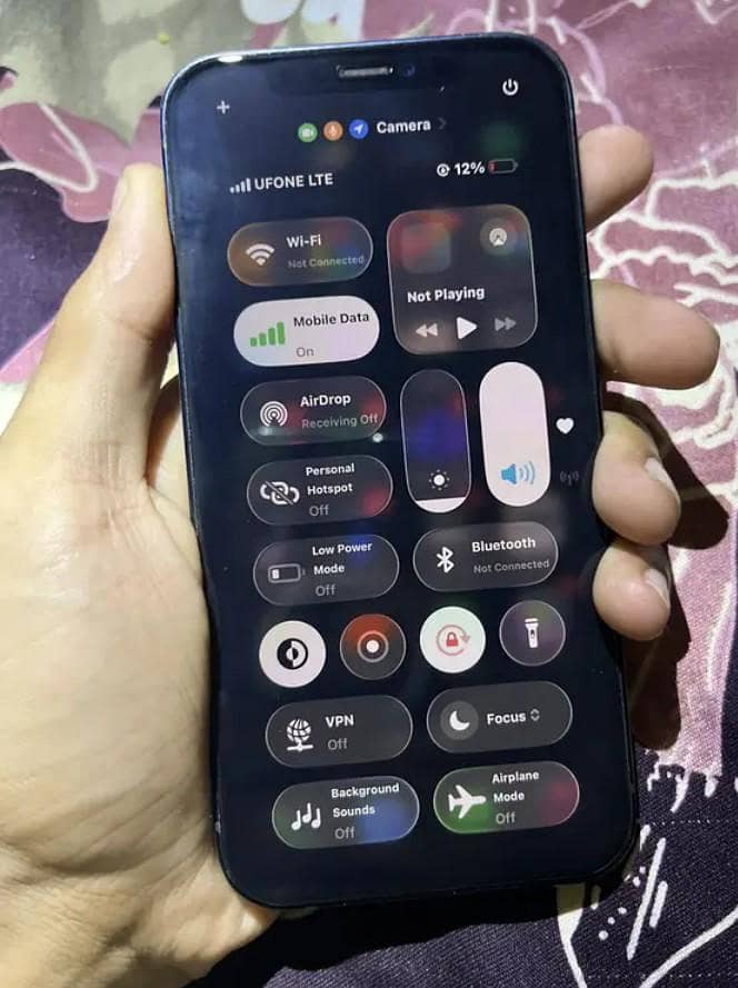 Apple iPhone 12 3