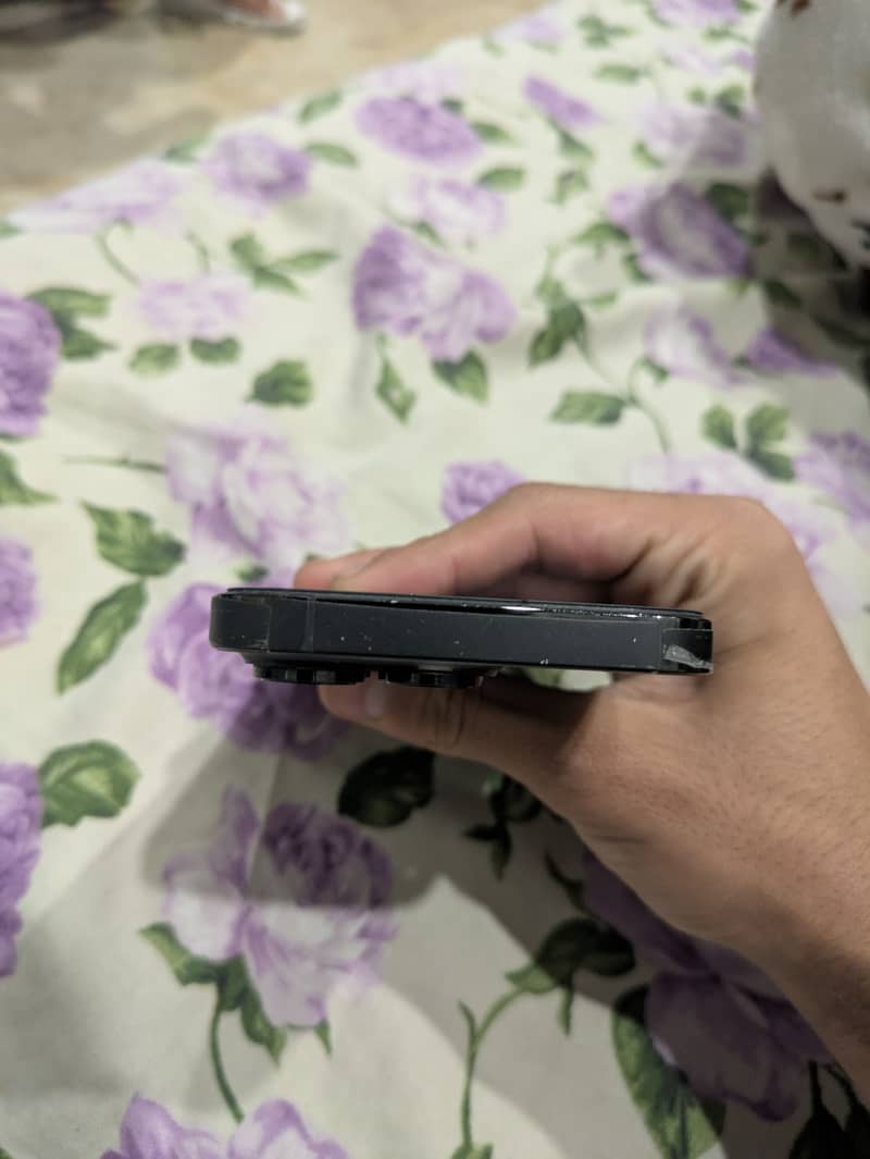 Apple iPhone 14 Pro 3