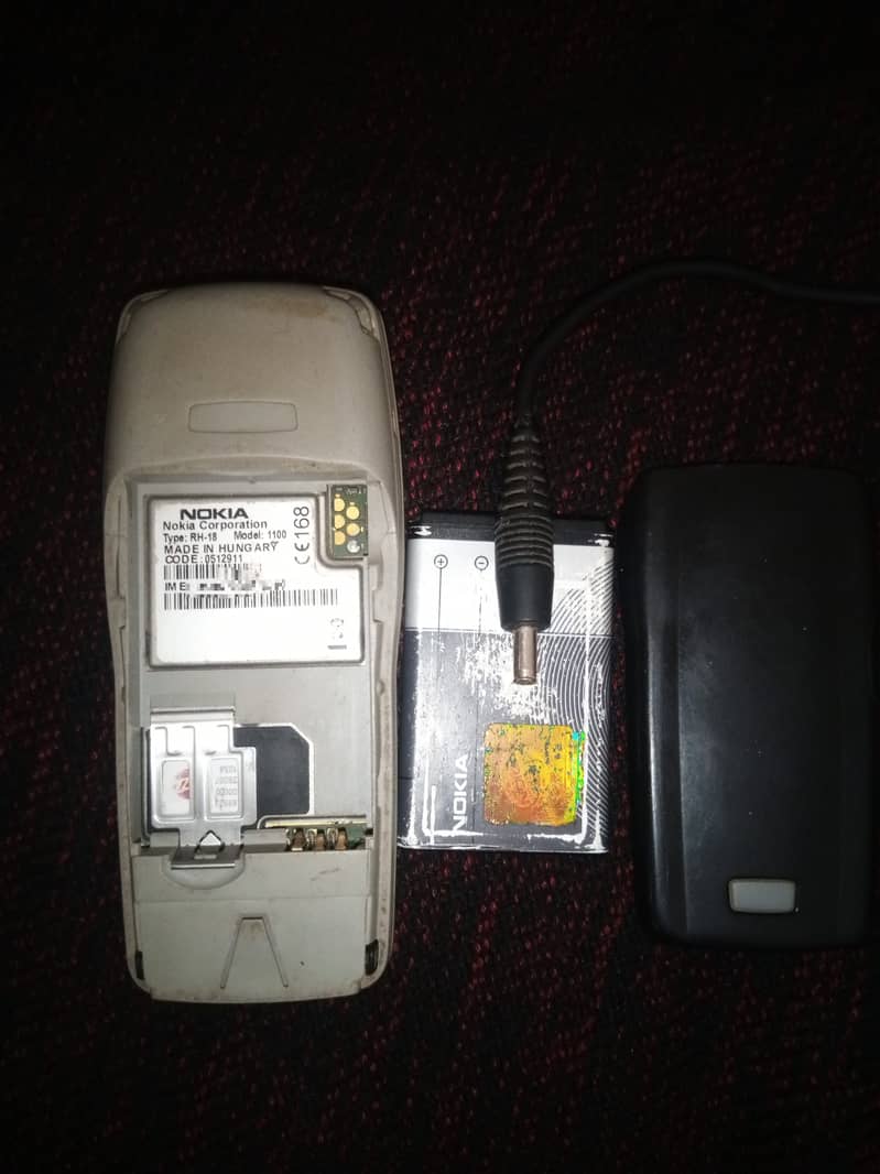 Nokia 1100 1