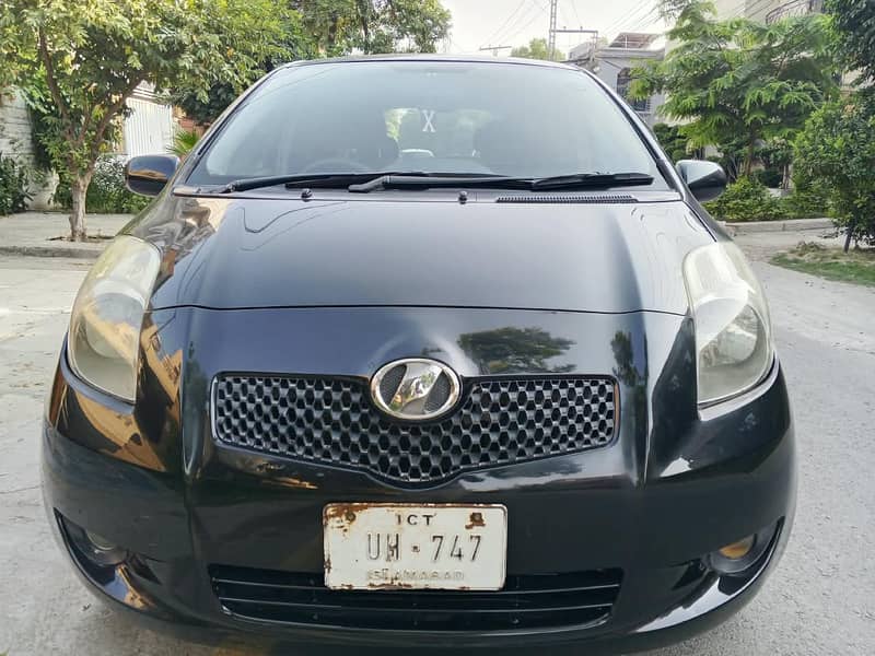 Toyota Vitz 2011 0