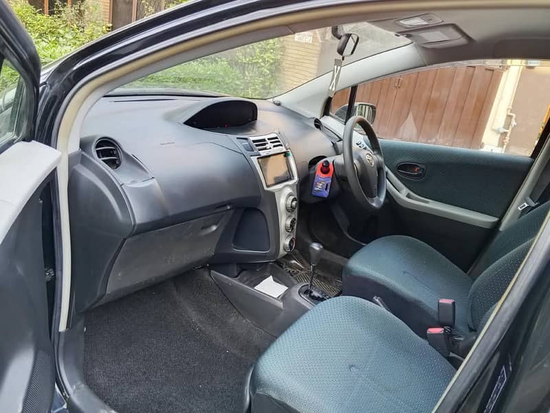 Toyota Vitz 2011 9