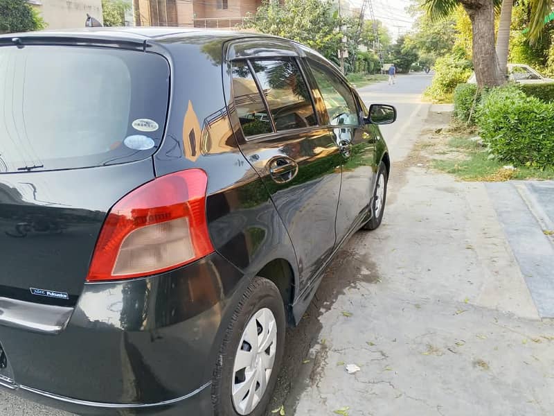 Toyota Vitz 2011 15