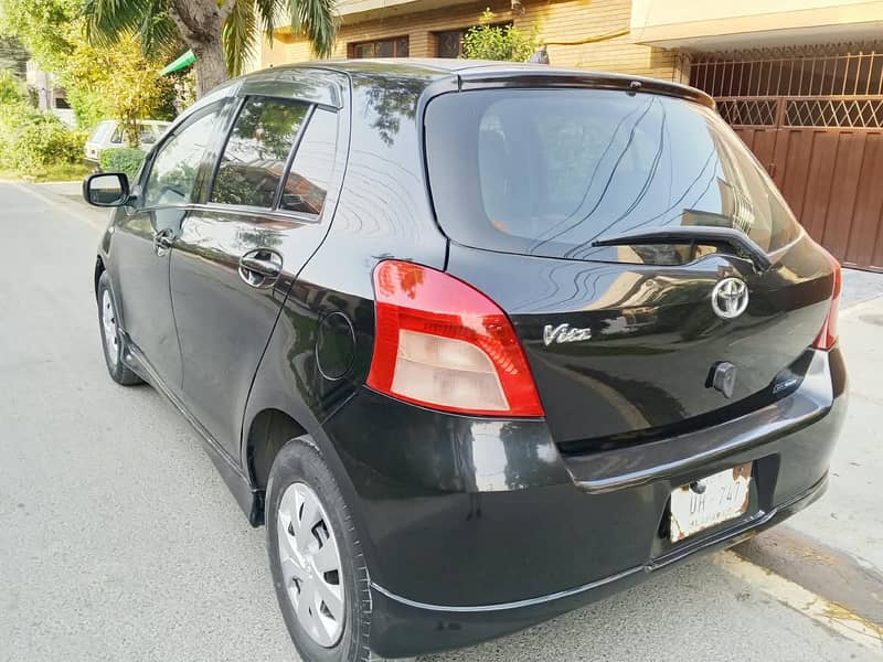 Toyota Vitz 2011 17