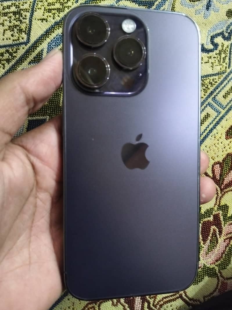 Apple iPhone 14 Pro 0