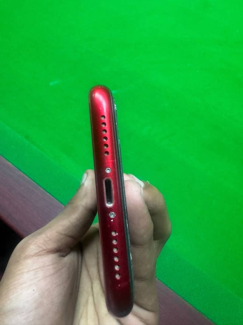 Apple iPhone XR 0