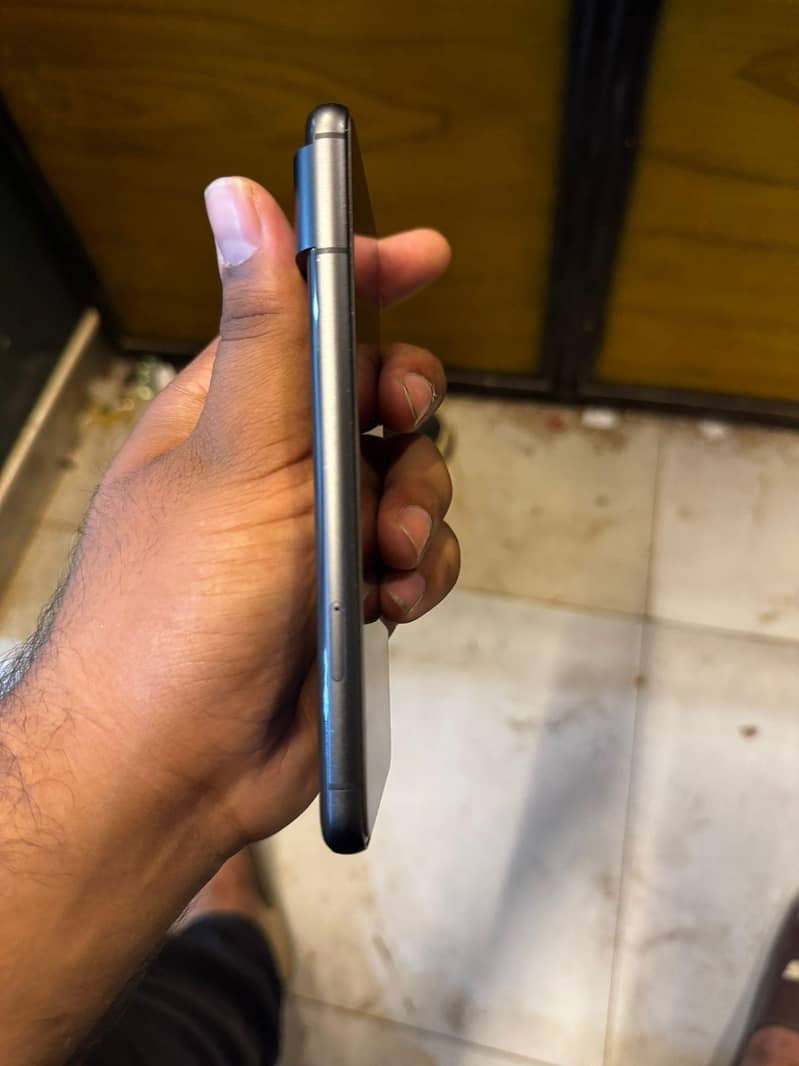 Google Pixel 8 7