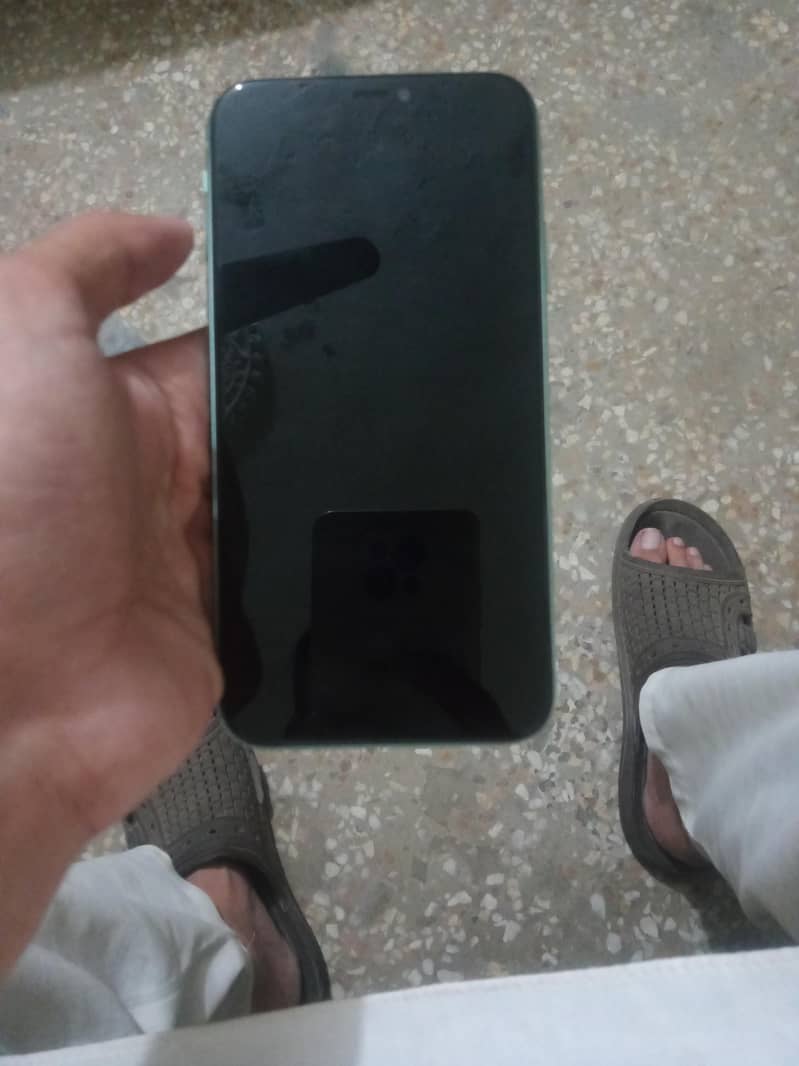Apple iPhone 11 3