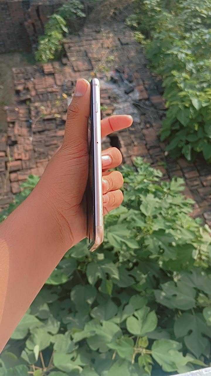 Apple iPhone 8 Plus | pta approved | 4